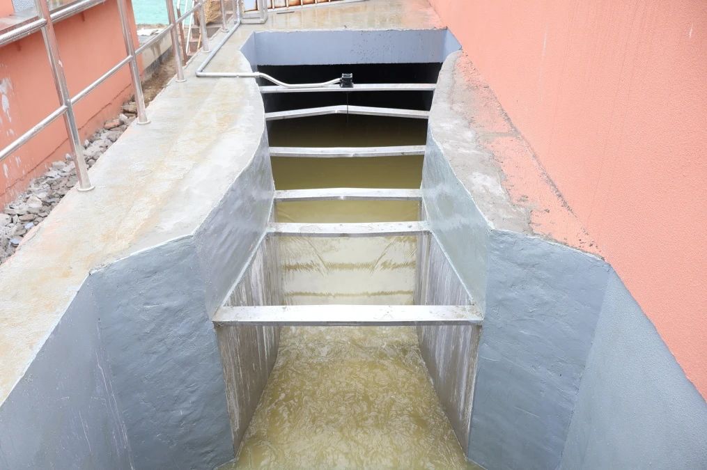 1752483402550708.jpg 姜堰城區(qū)污水處理廠提標(biāo)、擴(kuò)建改造工程項(xiàng)目南區(qū)達(dá)標(biāo)出水.jpg